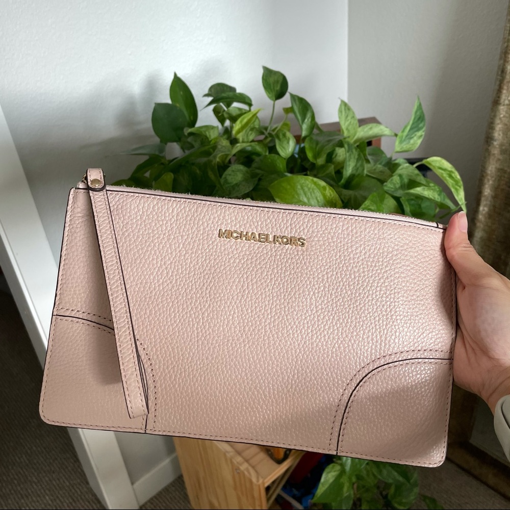 Light Pink Michael Kors Wristlet